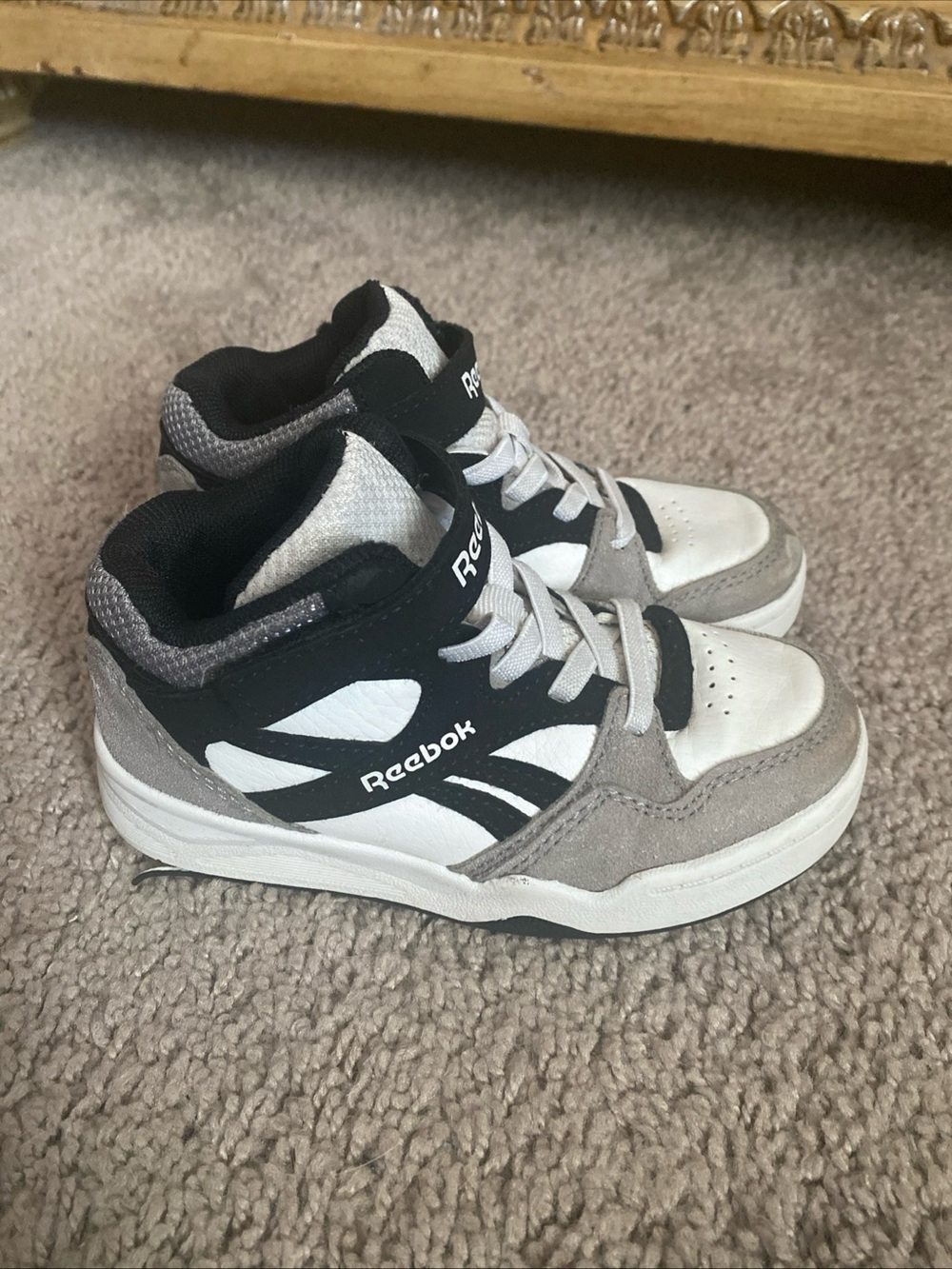 Reebok Galaxy Kids High-Top Sneakers in White, Black & Gray size 9 US